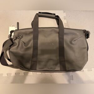 GUC Rains Hilo Weekend Black Duffel Bag Small